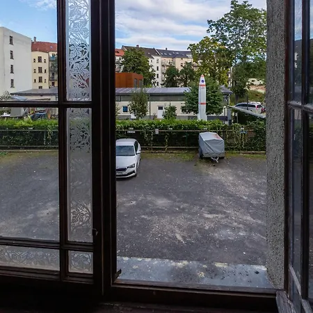 Apartment Cozy 2-Zimmer-Fewo Mit Privatem Parkplatz Und Schoener Ausstattung! Perfekt Fuer Familien Und Gruppen, 5 Einzelne Betten, Frische Bettwaesche Und Handtuecher Inklusive Leipzig